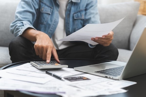Is a Consolidation Loan Worth It When You Owe $25,000?